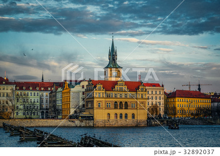 View of Prague Castle and Charles Bridge.Czech View of Prague Castle and Charles Bridge.Czech 32892037