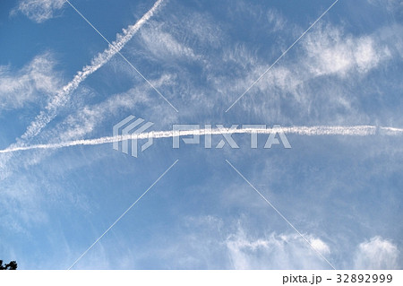 飛行機雲 32892999