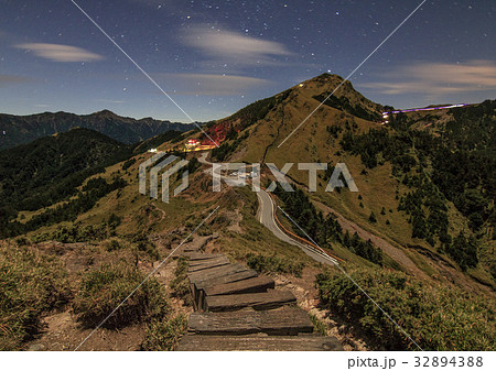 ナイトシーン 夕映 夜景 32894388