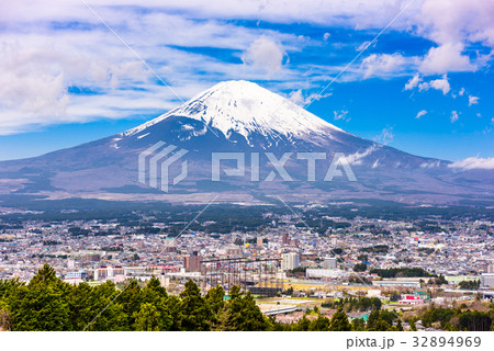 Gotemba City and Mt. Fuji 32894969