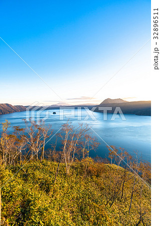 《北海道》秋の摩周湖《夜明け》 《北海道》秋の摩周湖《夜明け》 32896511