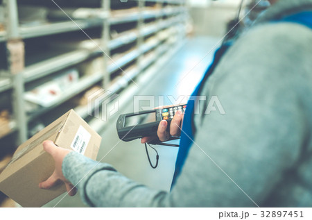 物流イメージ 32897451