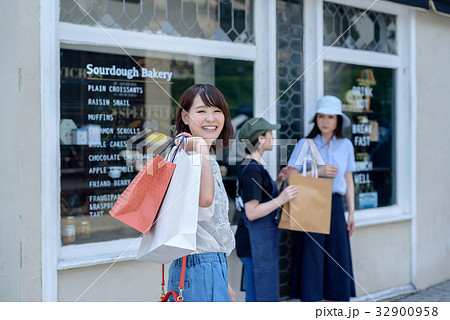 ショッピング 女性 ショッピング 女性 32900958