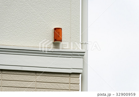 住宅のセキュリティランプ　警報ランプ　防犯 32900959
