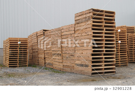 wood pallets stack shipping transport industry wood pallets stack shipping transport industry 32901228