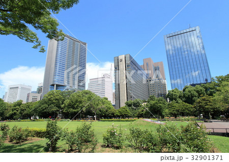 日比谷公園と東京ミッドタウン日比谷 32901371
