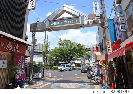 小岩駅前の昭和ストリート 32901398