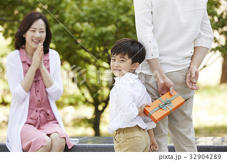 男 男性 男の子 32904289