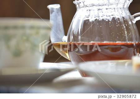 紅茶とティーカップ 32905872