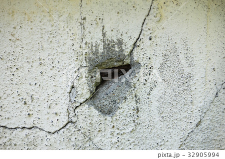 劣化した外壁 劣化した外壁 32905994