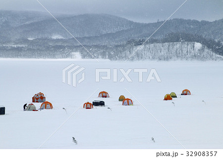 冬の桧原湖（裏磐梯） 32908357