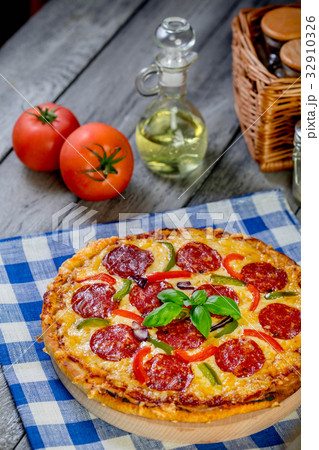 Pepperoni Pizza. Fresh homemade pizza. Pepperoni Pizza. Fresh homemade pizza. 32910326