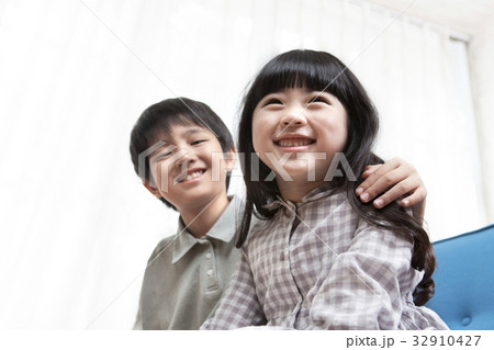 少女 少年 友情 32910427