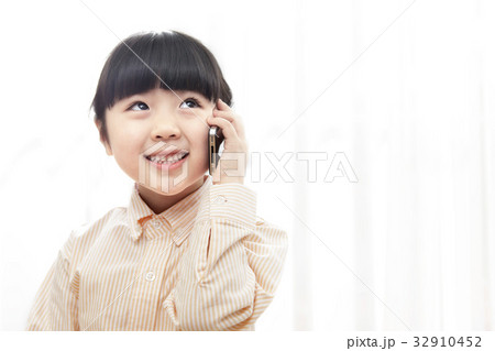 笑顔 微笑 微笑み 32910452