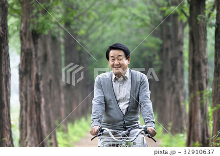 男 男性 男の子 32910637