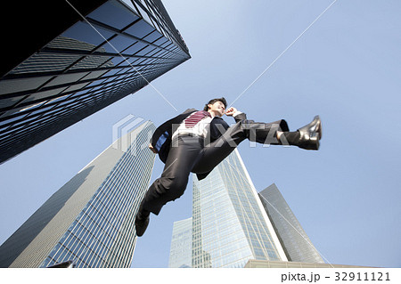ローアングル ビジネスマン 激写 32911121