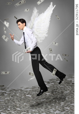 ドル ビジネスマン 若い男 32911796