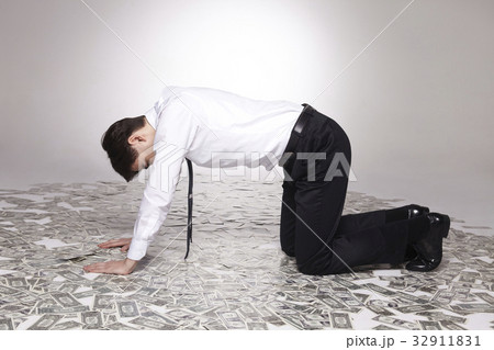 ドル ビジネスマン 挫折 32911831