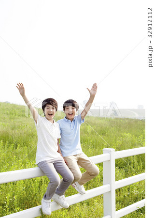 笑顔 微笑 微笑み 32912112