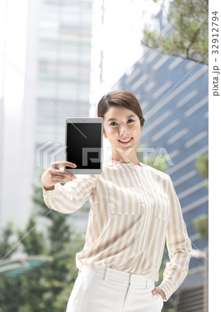 にぎる デジタル技術 アイパッドミニ 32912794