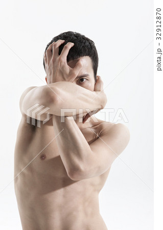 ヌキ 切り抜き バレエ 32912870