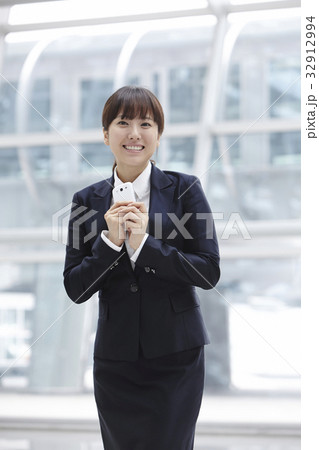 建築 笑顔 微笑 32912994