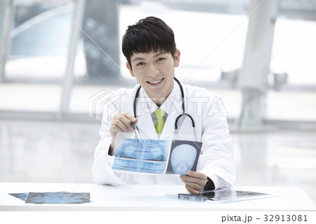 男 男性 男の子 32913081