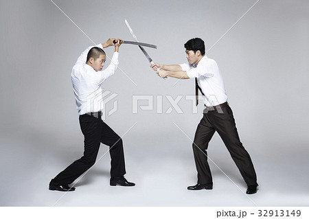 競争 大人 成人 32913149