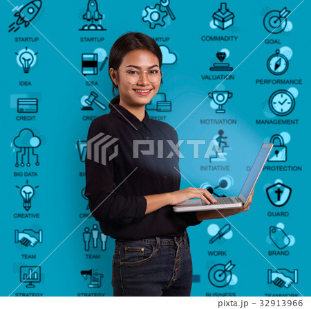 Beautiful and charming thai woman with laptop Beautiful and charming thai woman with laptop 32913966
