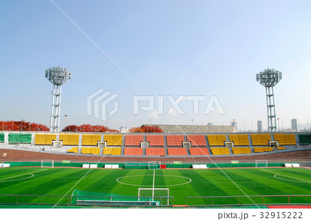サッカー場 スタジアム 競技場 32915222