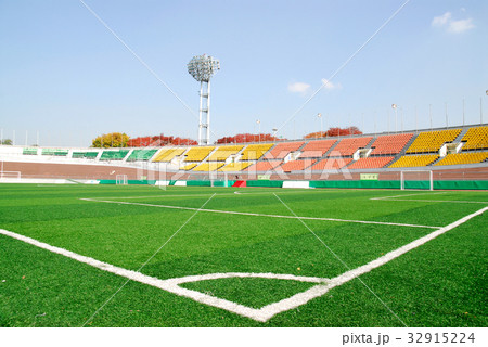 サッカー場 スタジアム 競技場 32915224