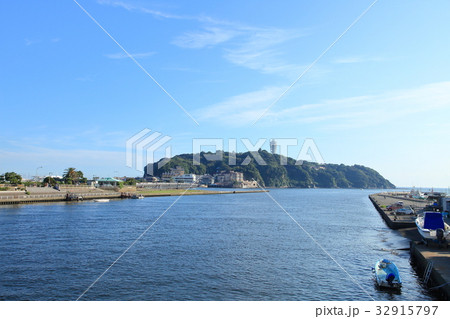 境川から見た江の島 32915797