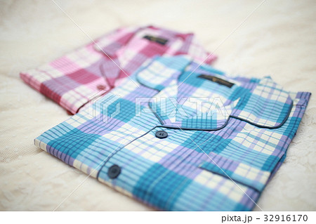 パジャマ (夫婦 カップル ペアルック 2着 お揃い 寝巻き ファミリー 家族 恋人同士 衣服) 32916170