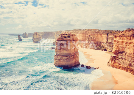 Twelve Apostles, Great Ocean Road, Australia Twelve Apostles, Great Ocean Road, Australia 32916506