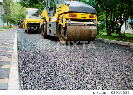 Background of asphalt roller that stack and press  32916682