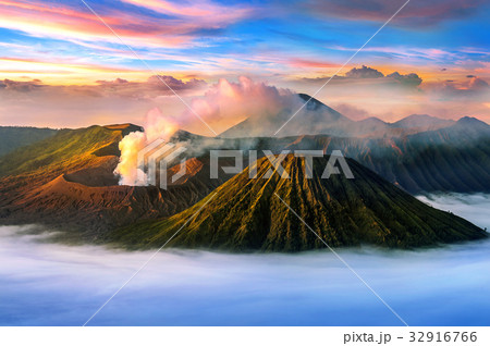 Mount Bromo volcano (Gunung Bromo) 32916766