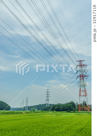 夏の四街道の田園風景 32917116