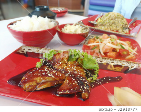 Include Japanese food on the table 32918777