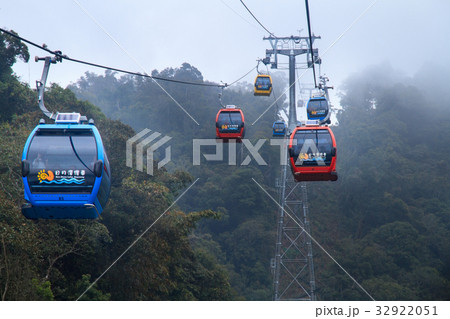 ロープウェイ ケーブルカー ロープウエイ 32922051