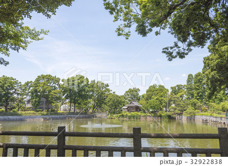 碑文谷公園の弁天池（東京都目黒区） 32922838