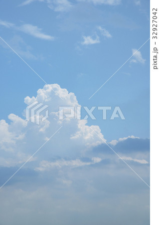 空と雲 32927042