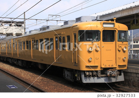 濃黄色の山陽本線115系(AU13Eクーラー搭載) 濃黄色の山陽本線115系(AU13Eクーラー搭載) 32927533