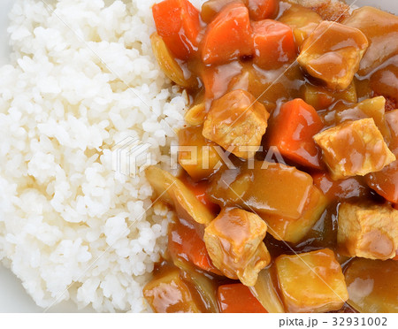 Japanese curry and rice 32931002