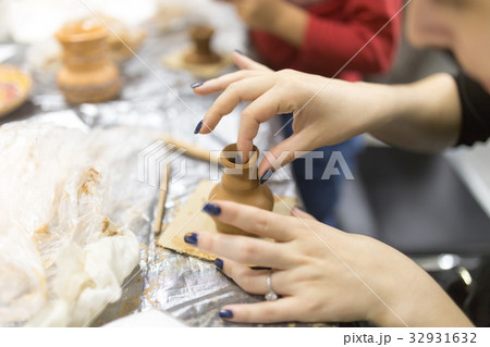 Molding with pottery 32931632