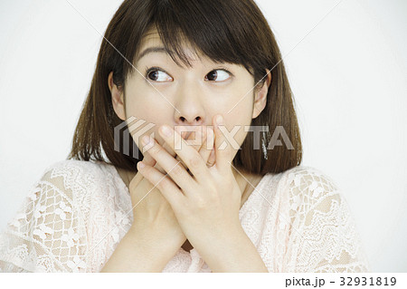 若い女性のポートレート 若い女性のポートレート 32931819