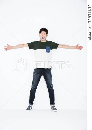 20代 感情 モーション 32931852