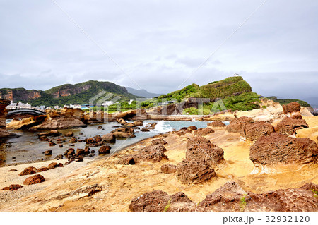 対北朝鮮 台湾の 岩 32932120