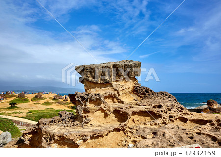 対北朝鮮 台湾の 岩 32932159