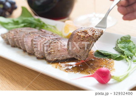 ローストビーフ 32932400