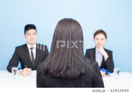 businesspeople with interview businesspeople with interview 32932840